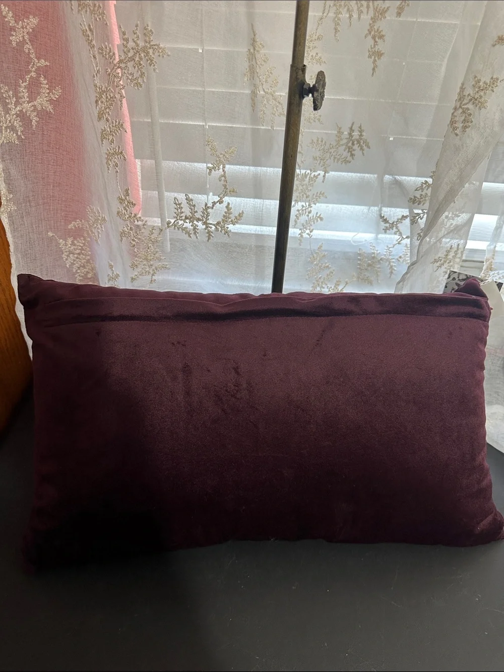 Tahari new—22” 13”